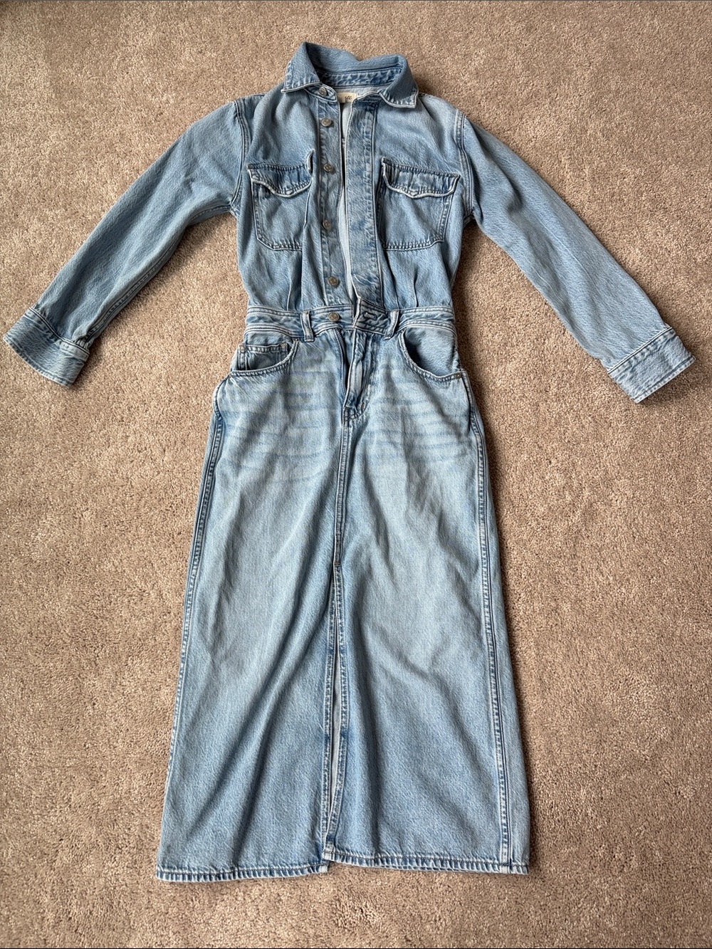 ‼️ Light Wash Denim Midi Dress ‼️